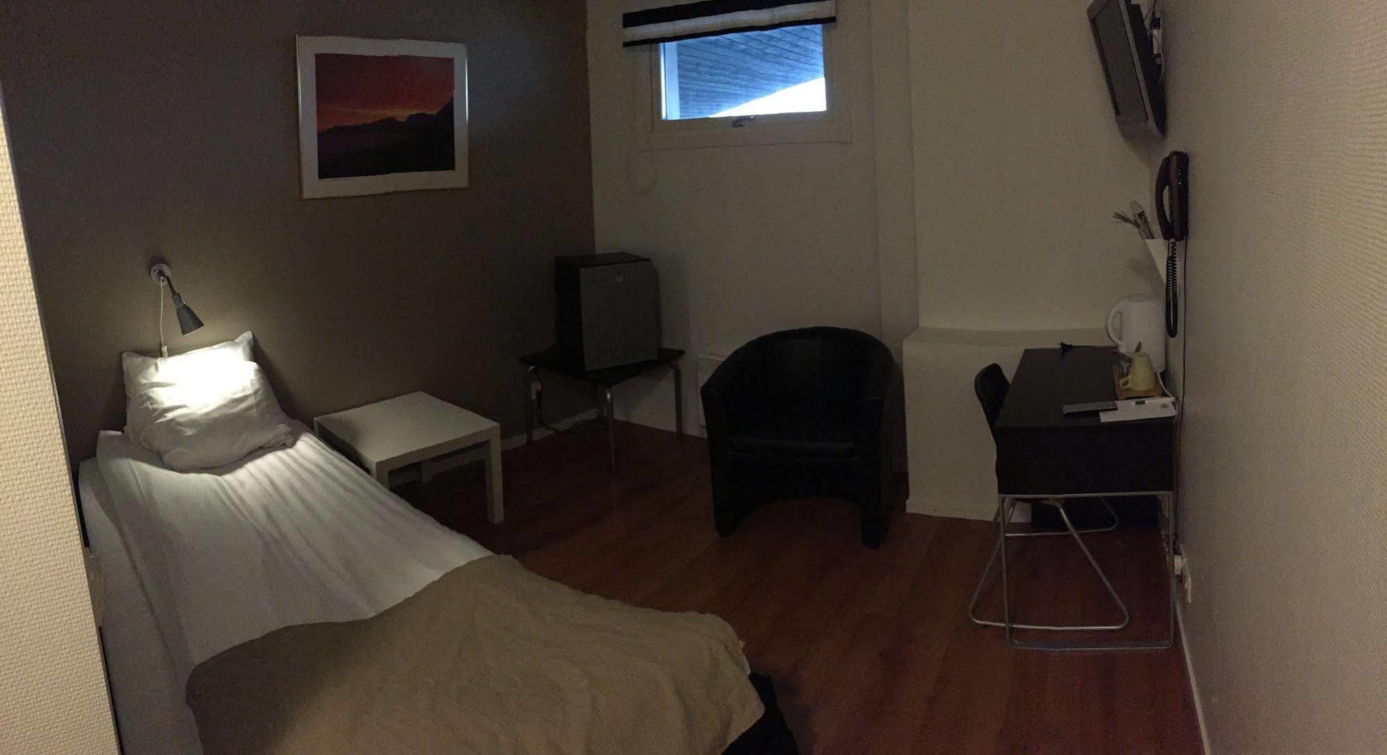 Hotel E-10 By First Kiruna Bagian luar foto